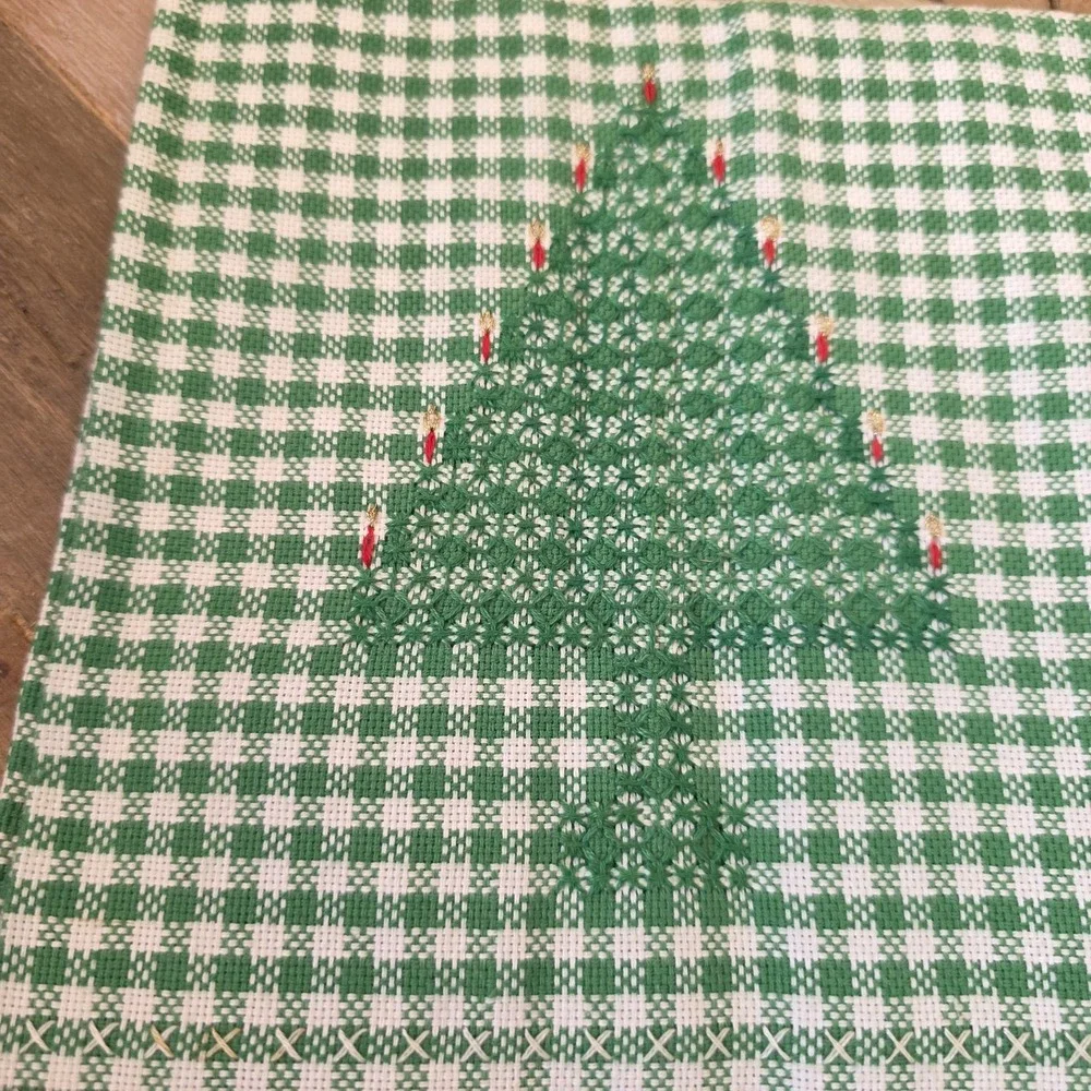 Christmas Tree Towel Green‎ White Gingham Check Holiday Decor Table Needlepoint